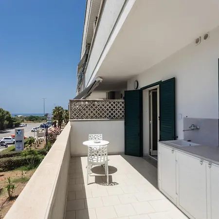 Bilocale Gandhi Vicino Al Parco Gondar - Apulia 加利波利